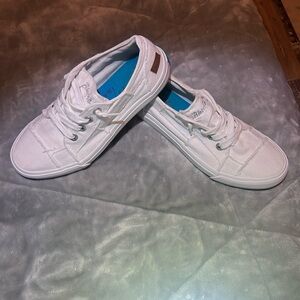 Women’s blowfish shoes!